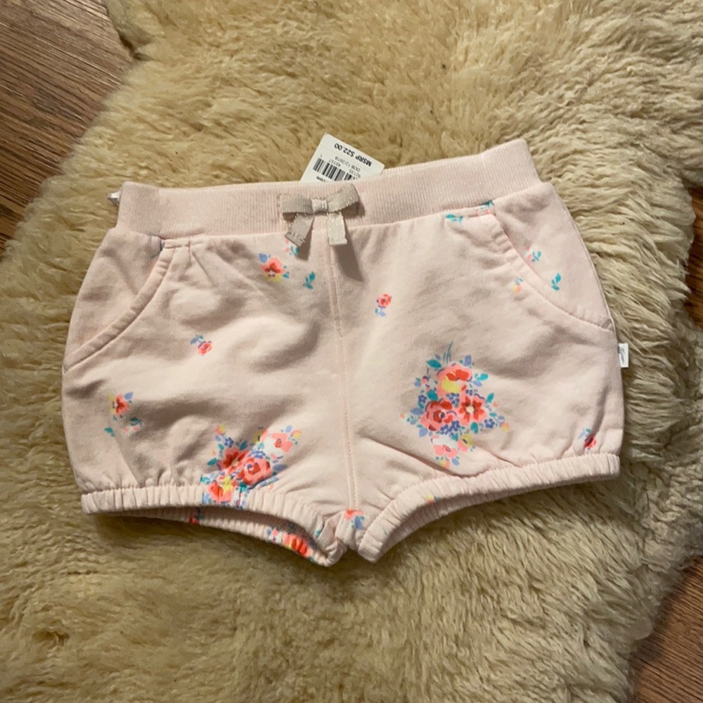 18 M Oshkosh shorts